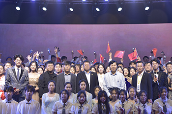 群“新”璀璨，逐“夢”河科——河北科技學院隆重舉辦歡迎2023級新生文藝晚會